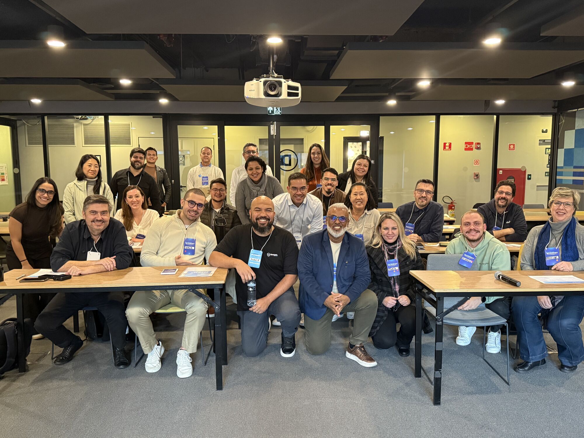 Participantes durante uma edição anterior do Summit